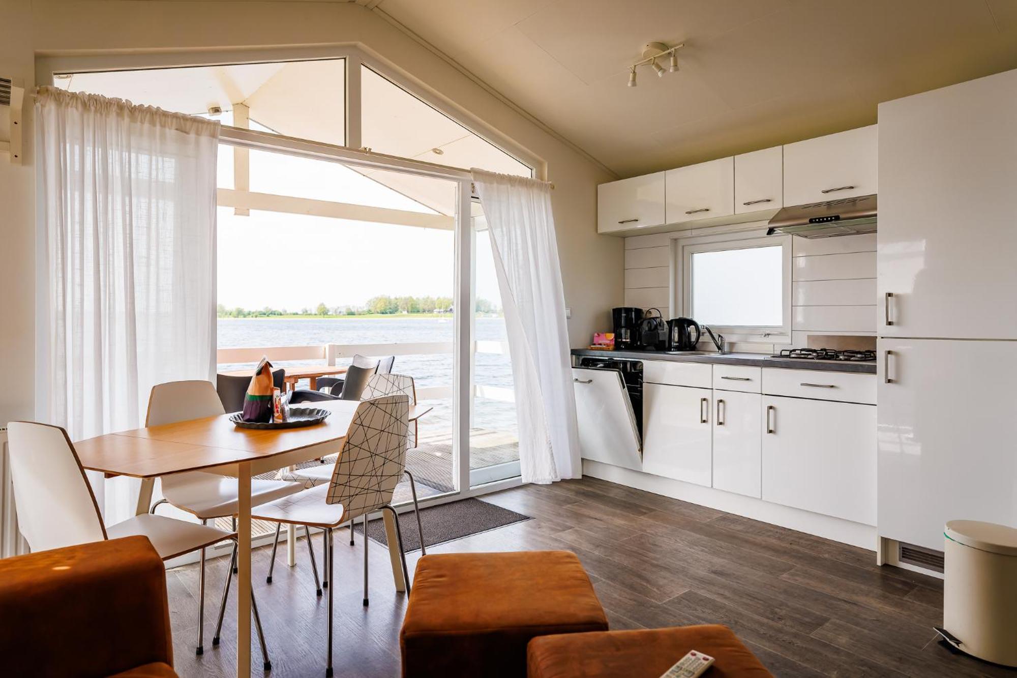 Vakantiepark Eiland Van Maurik Habitación foto
